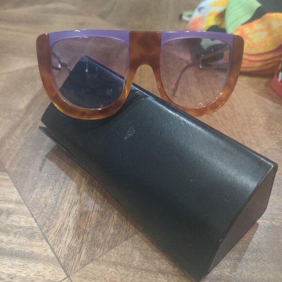 Fendi  2011 runway sunglasses New - Picture 2 of 4